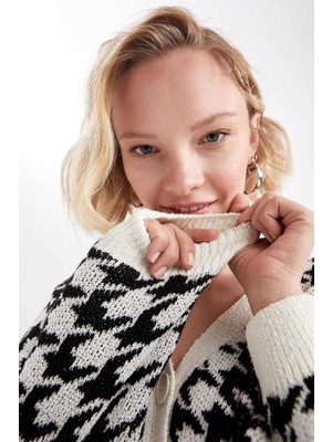 DeFacto Kaz Ayağı Desenli V Yaka Cepli Düğmeli Triko Hırka U2434Az22Wn