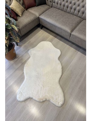 Freya Home Yumuşacık Post Kesim Tavşan Tüyü Beyaz Yıkanabilir Peluş Halı