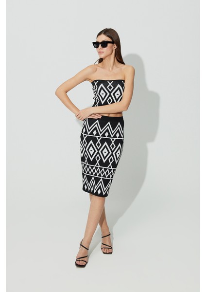 Siyah Ekru Geometrik Desenli Büstiyer SS23CT4658Sİ fırsatları