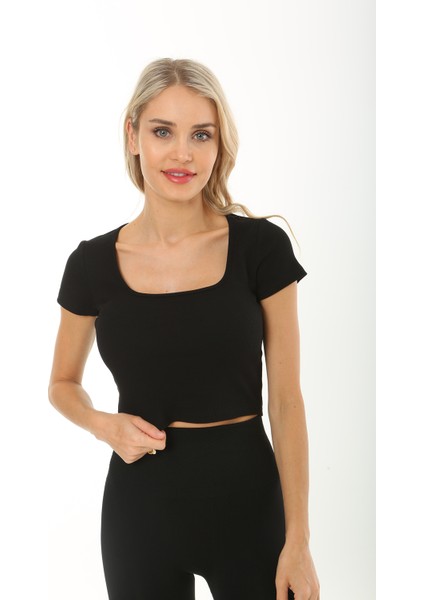 Kadın Siyah Kısa Kol Crop Havuz Yaka Fitilli Bluz