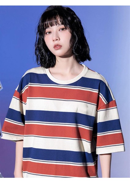 Kırmızı Mavi Çizgili Beyaz Oversize T-Shirt fiyatları