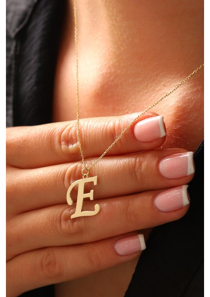 Kadın 14 Ayar Altın Harf Kolye El Işi E Harfi Altın Kolye Zincirli Harf Kolye 42 cm fiyatları
