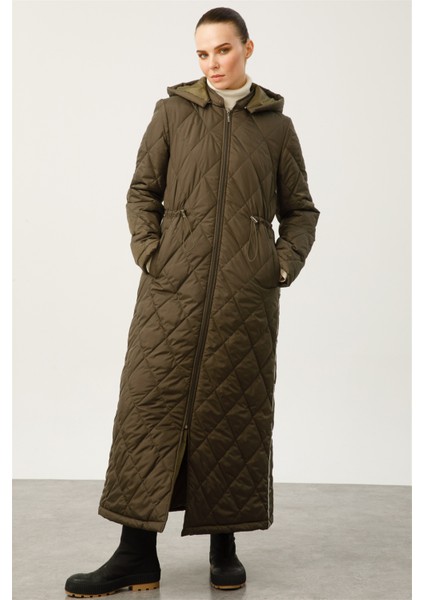 Yanı Çizgi ve Aksesuar Detaylı Extra Spor Kapitone Manto-Haki