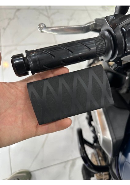 Yamaha R25 Kauçuk Gidon Sarmalı Elcik Kılıfı Elcik Koruma