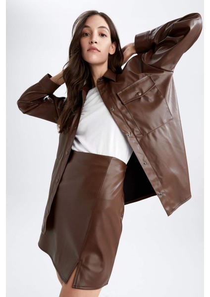 Oversize Fit Gömlek Yaka Suni Deri Uzun Kollu Gömlek V2938AZ22WN fırsatları