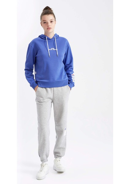 DeFactoFit NBA Standart Fit Kapüşonlu Sweatshirt Z0158AZ22AU