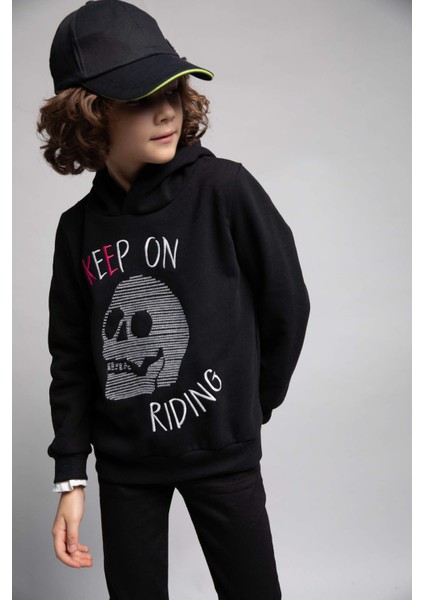 Erkek Çocuk Kapüşonlu Baskılı Sweatshirt Y7572A622WN modelleri