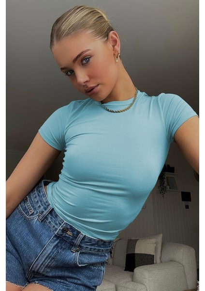 Kadın Tişört Mavi Renk Bebe Yaka Kısa Kol Polyester Günlük Stil