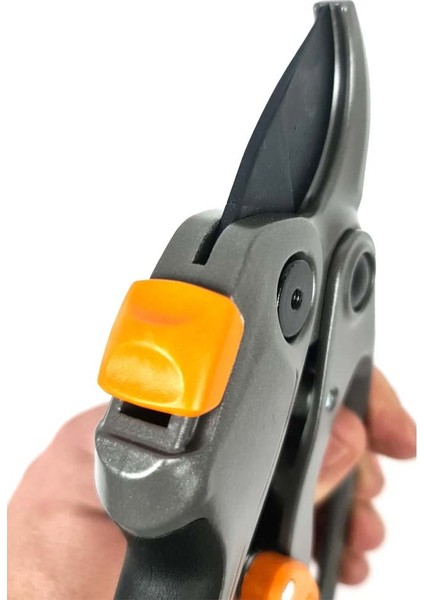 El Korumalı Mandallı Kuru Dal Karbon Çelik Budama Makası AB024 fırsatları