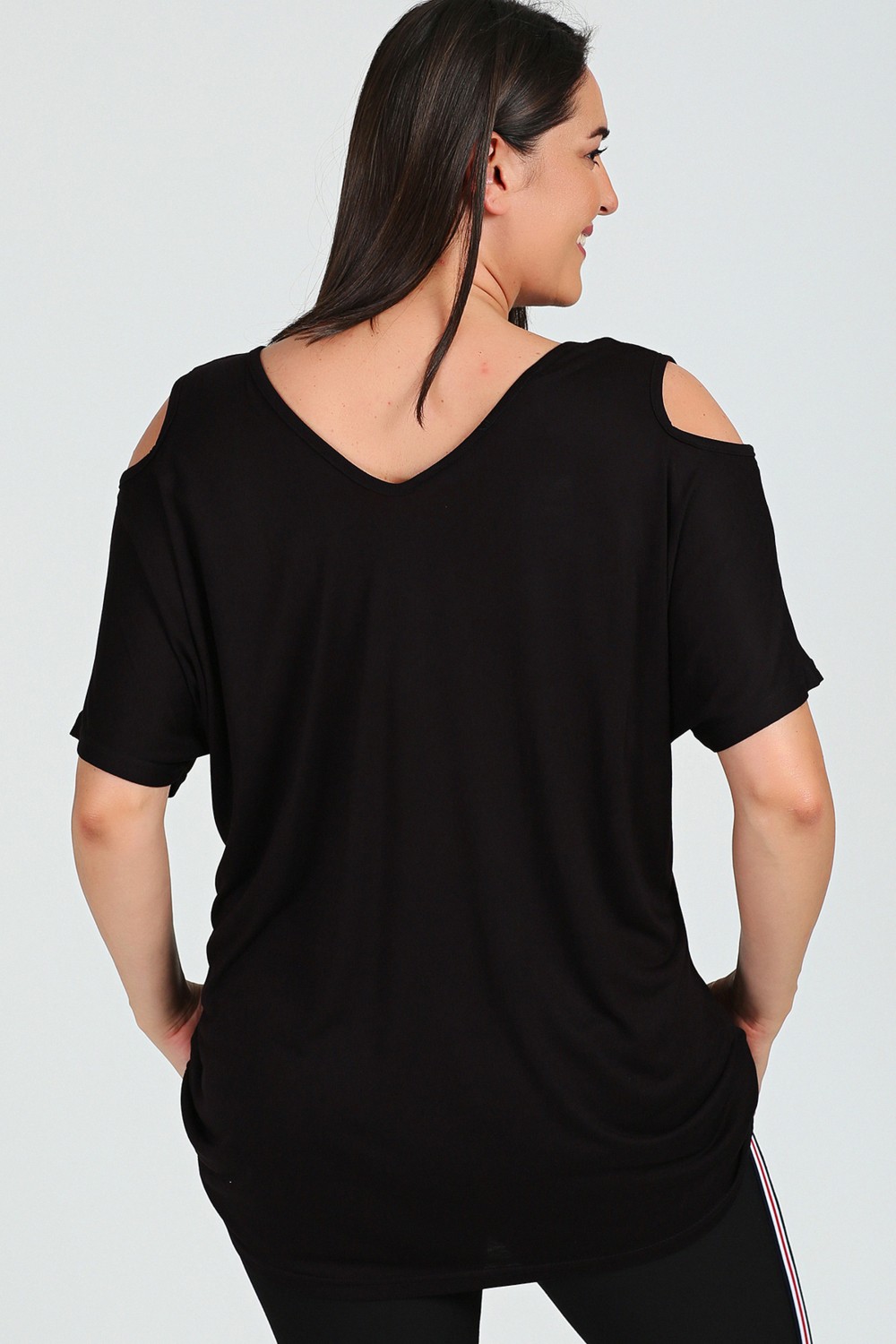 Curvy Trend Büyük Beden Omuzu V Pencere Kısa Kol Bluz Siyah görsel 3