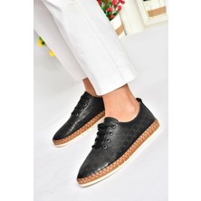 Fox Shoes P555004703 Siyah Bağcıklı Günlük Kadın Ayakkabı