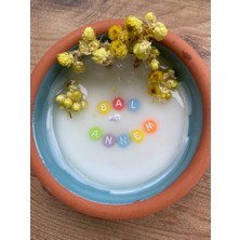 Eloza Floral Art “bal Annem” Yazılı Aromatik Hindistan Cevizi Kokulu Kuru Çiçeklerle Süslenmiş Soya Mumu
