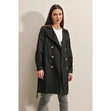 Hazelin Kadın Siyah Kruvaze Yaka Kemerli Astarsız Mevsimlik Rahat Kısa Trençkot HZL23S-BD158641