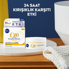 NIVEA Q10 Power Kırışık Gündüz Yüz Bakım Kremi; 50 ml; SPF15 Güneş Koruması; Normal Cilt tipleri için; Nemlendirici;  Yüz Kremi