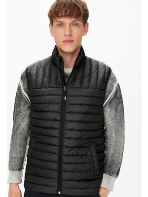 Only & Sons Piet Quilted Vest Otw Vd Erkek Siyah Yelek 22022614-02