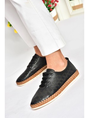 Fox Shoes P555004703 Siyah Bağcıklı Günlük Kadın Ayakkabı