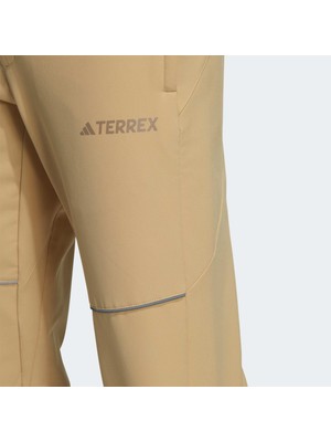 adidas Terrex Utilitas Soft Shell Erkek Bej Outdoor Pantolon (IC7993)