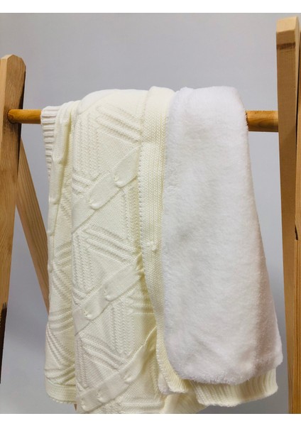 Bebe Elyaf Dolgulu Triko Bebek Battniyesi Krem fırsatları