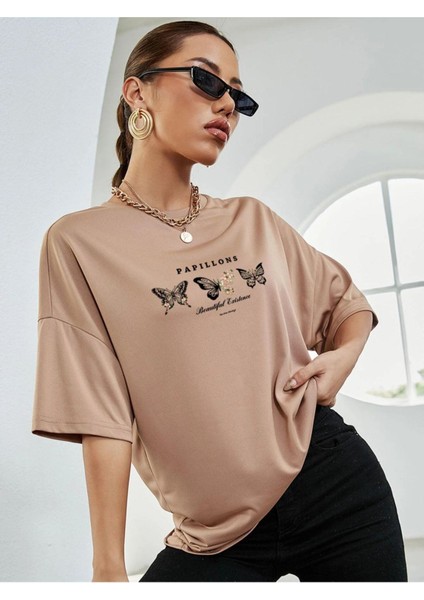 Bej Kelebek Baskılı Oversize T-Shirt