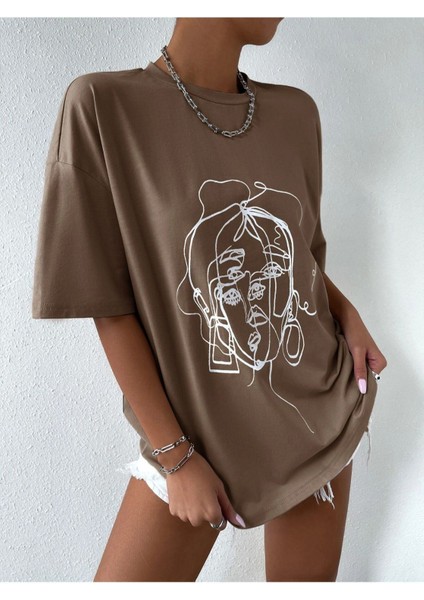 Kahverengi Yüz Baskılı Oversize Tshirt