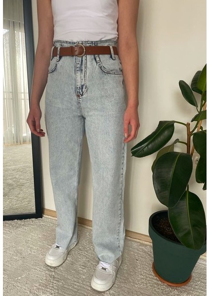 Kadın Buz Mavisi Kemerli Boyfriend Jeans modelleri