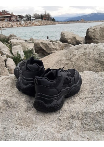 2323 Siyah Renk Fuspetli Kalın Taban Spor Ayakkabı fiyatları