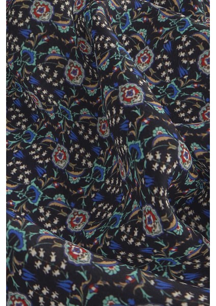 Lacivert Kırmızı Sarmaşık Lale Desen Ipek Mendil modelleri