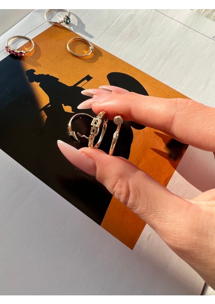 14 Ayar Altın Taşlı Çivi Yüzük KRS06-14YZ modelleri