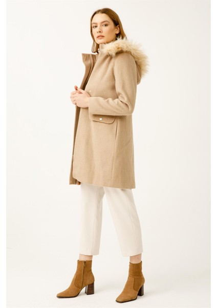 Yün Kumaş Fermuar Kapamalı Kapişonlu Kaban Camel