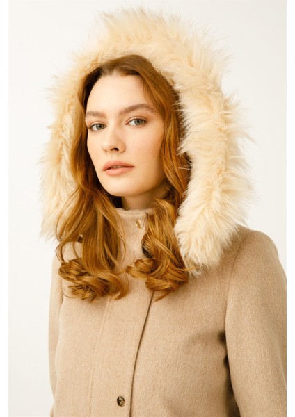 Yün Kumaş Fermuar Kapamalı Kapişonlu Kaban Camel fırsatları