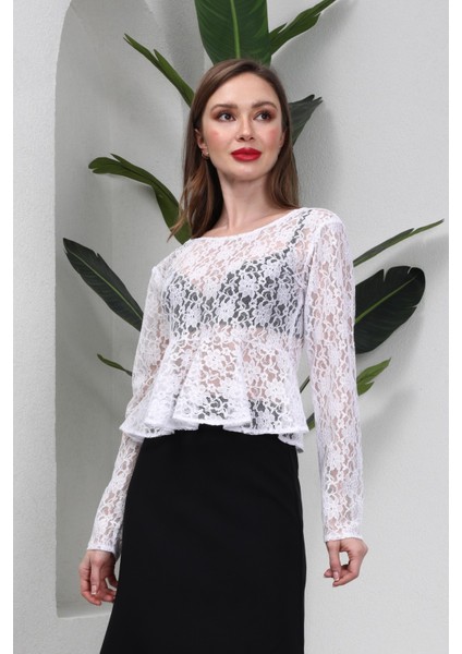 Volanlı Beyaz Dantel Bluz