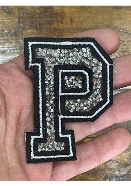 7x5 cm Ütü Ile Yapışan P Harfi Taşlı Nakış Işlemeli Aplike Arma Yama