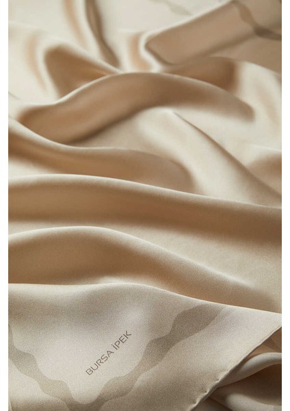 Bej Kenarı Sulu Dalga İpek Eşarp modelleri