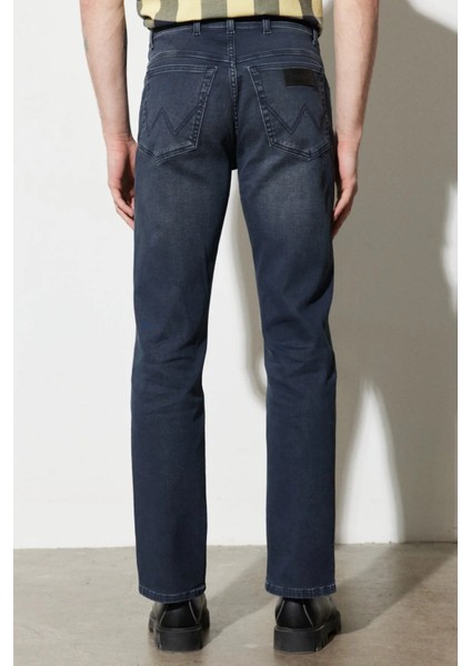 Straight Fit Düz Paça Siyah Erkek Kot Pantolon W121026001 indirimleri