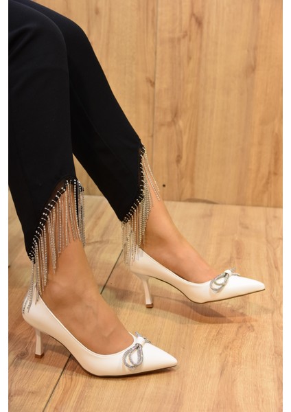 Taş Papyon Detaylı Topuklu Kadın Stiletto Ayakkabı Beyaz indirimleri