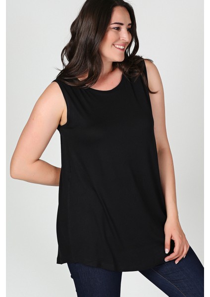 Büyük Beden Kolsuz Viskon Basic Bluz Siyah