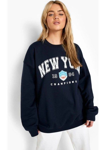 Kadın New York Baskılı Oversize Sweatshirt