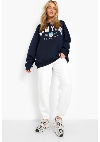 Kadın New York Baskılı Oversize Sweatshirt modelleri