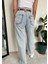 Kadın Buz Mavisi Kemerli Boyfriend Jeans 5