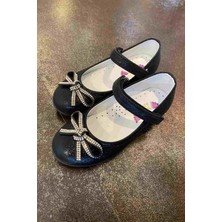 Moona 26-30 Numara Kız Çocuk Babet Siyah