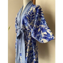 Kinua Studio Mavi Çiçekli Kısa Kimono