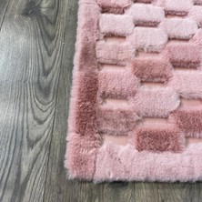 Dericibey Pembe Renk Parçalı Peluş Halı 80 x 150 cm