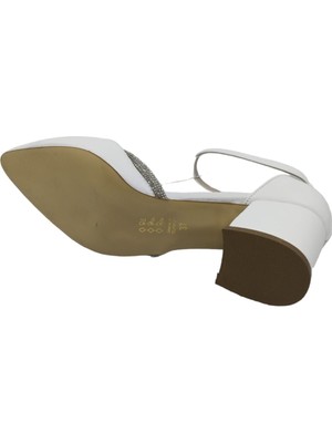 Zerhan C50 Kadın Beyaz Burnu Kapalı Sivri Burun Taşlı Bilek Bantlı Alçak Topuklu Ayakkabı
