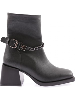 DGN 1964 Zincir ve Kemer Detaylı Kisa Topuklu Kadın Bot SİYAH