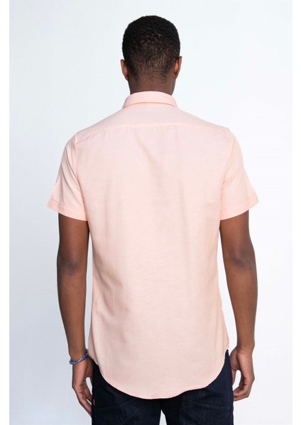 Slim Fit Kısa Kol Düğmeli Yaka Poplin Oxford Erkek Gömlek10 fırsatları