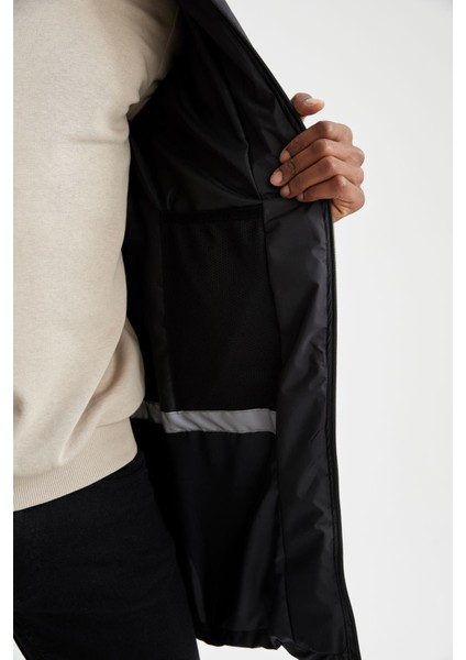 Regular Fit Kapüşonlu Baskılı Rüzgar ve Su Geçirmez Uzun Mont Parka U3261AZ22CW