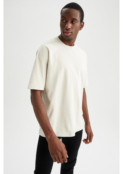 Oversize Fit Bisiklet Yaka Basic Kısa Kollu Tişört V3861AZ22SP