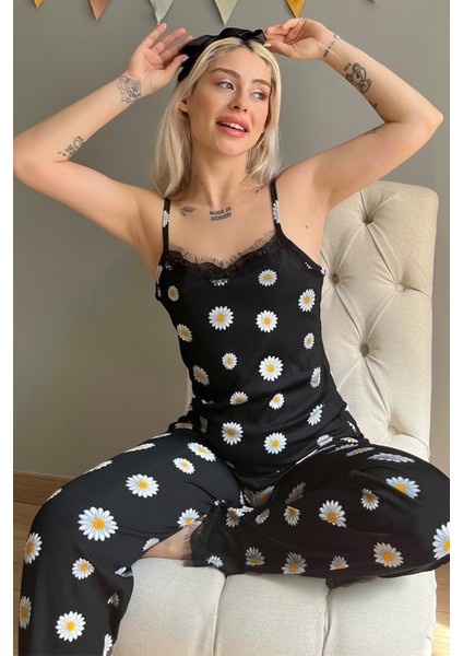 Papatya Dantelli Ip Askılı Örme Kadın Pijama Takımı