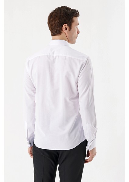 Erkek Beyaz Juliet Jakarlı Manşetli Sert Yaka Slim Fit Gömlek indirimleri