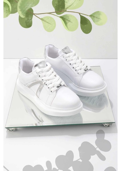 Beyaz Kadın Sneaker K01179086109